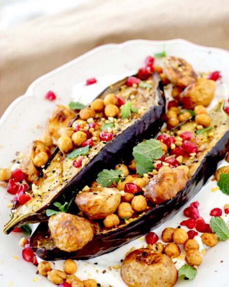 Bagt aubergine med feta-hytteostcreme