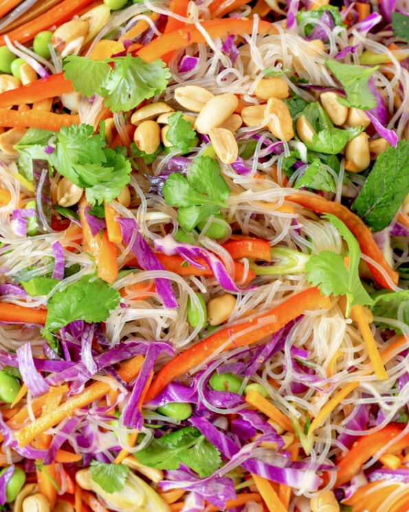 Glasnudelsalat med soya-misodressing