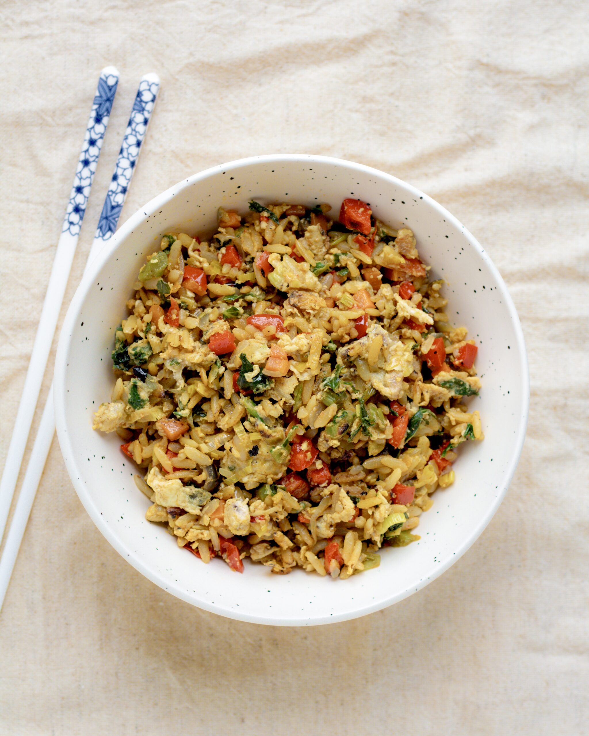 Nemme stegte ris med æg