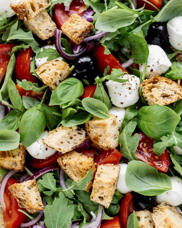 Panzanella - italiensk brødsalat