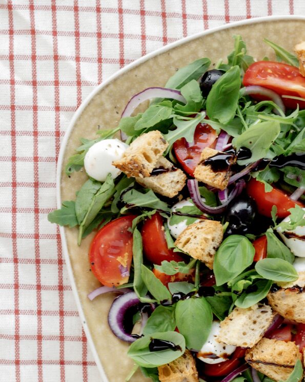 Panzanella - italiensk brødsalat